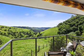 Top Of The Hill - Accommodation Sunshine Coast 9