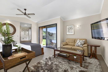 Top Of The Hill - Accommodation Sunshine Coast 19