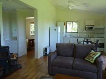Bellthorpe Stays - Accommodation Sunshine Coast 14