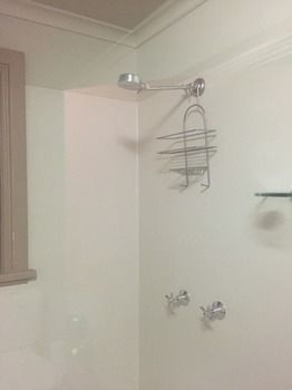 The Criterion Pub And Kitchen Carrington - Accommodation Sunshine Coast 3