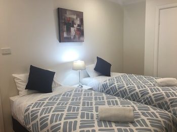 Ivy Units Glen Waverley - Accommodation Sunshine Coast 3