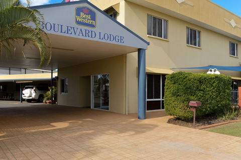 BEST WESTERN Boulevard Lodge - Accommodation Sunshine Coast 1