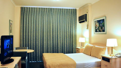 BEST WESTERN Airport Motel And Convention Centre - Accommodation Sunshine Coast 2