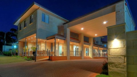 BEST WESTERN PLUS Kalbarri Edge Resort - Accommodation Sunshine Coast 3