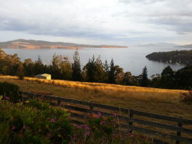 Bruny Vista Cabin - Accommodation Sunshine Coast 1