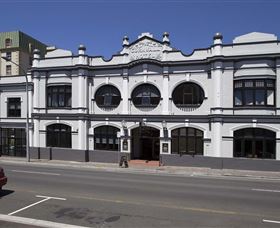 Batman Fawkner Inn - Accommodation Sunshine Coast 0