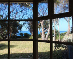 Anchlia Waterfront Cottages - Accommodation Sunshine Coast 3