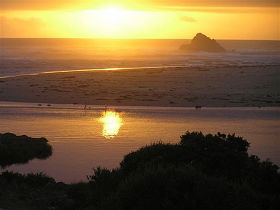 Arthur River Beach House - Accommodation Sunshine Coast 0