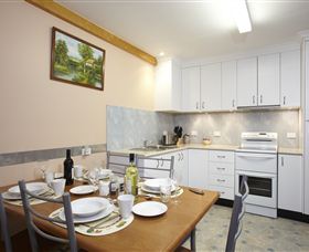 NorthEast Restawhile Bed And Breakfast - Accommodation Sunshine Coast 2