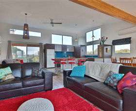 Seymour Waves - Accommodation Sunshine Coast 0