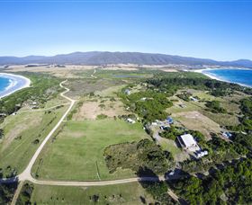 Seymour Waves - Accommodation Sunshine Coast 2