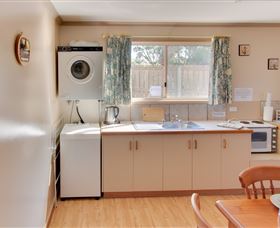 Amos House And Swansea Ocean Villas - Accommodation Sunshine Coast 1