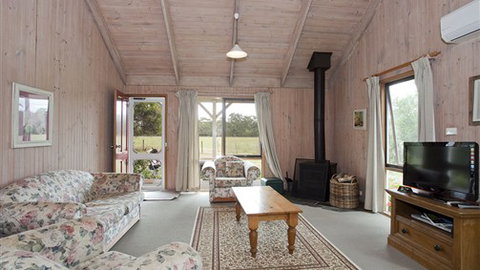 Freshwater Creek Cottages - Accommodation Sunshine Coast 5