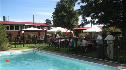 Captains Lodge International - Accommodation Sunshine Coast 1