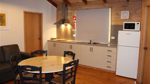 Lakes And Craters Holiday Park - Accommodation Sunshine Coast 2
