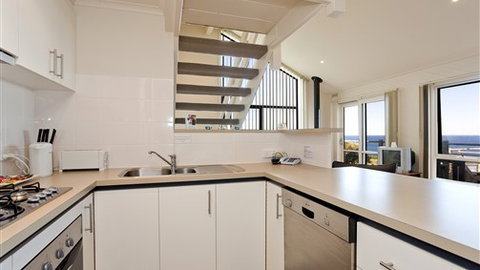 A Great Ocean Road Resort Whitecrest - Accommodation Sunshine Coast 2