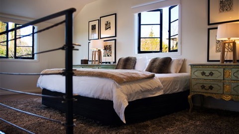 Villa Parma At Peppers Mineral Springs Hotel - Accommodation Sunshine Coast 4