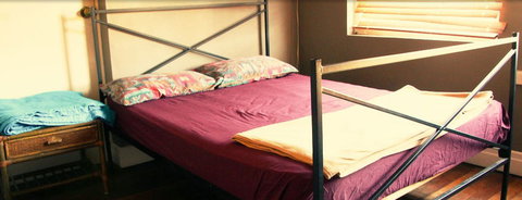 Manly Harbour Backpackers - Accommodation Sunshine Coast 3