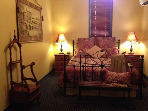 Church House B&B Gundagai - Accommodation Sunshine Coast 4