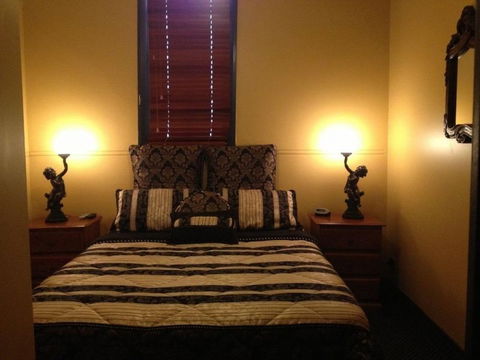 Church House B&B Gundagai - Accommodation Sunshine Coast 9