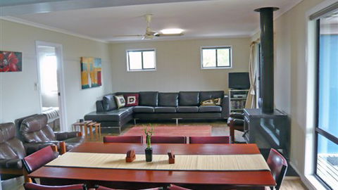 Sabrelyn Park - Accommodation Sunshine Coast 3