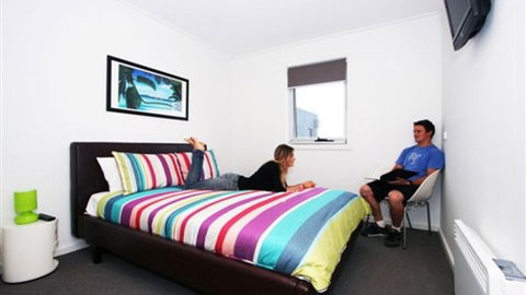 The Island Accommodation - Phillip Island YHA - Accommodation Sunshine Coast 3