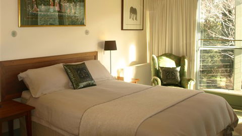 Griffins Hill Retreat - Accommodation Sunshine Coast 0