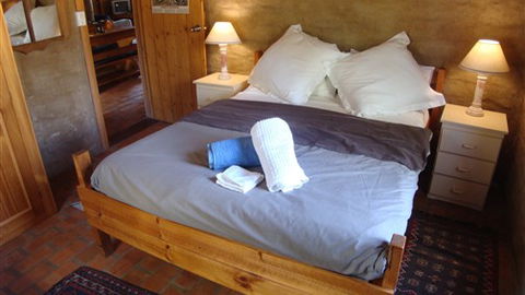 Wartook Rise Mudbrick Cabins - Accommodation Sunshine Coast 4