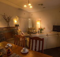 Benson House and Benson Lodge - Accommodation Sunshine Coast
