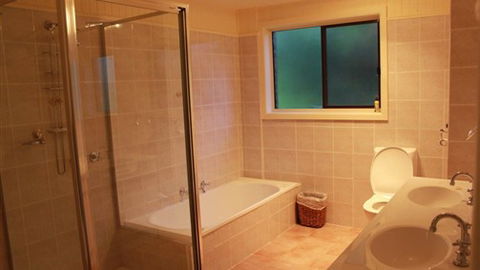 Riversong - Accommodation Sunshine Coast 2