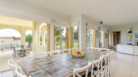 Tuscan Getaway - Accommodation Sunshine Coast 1