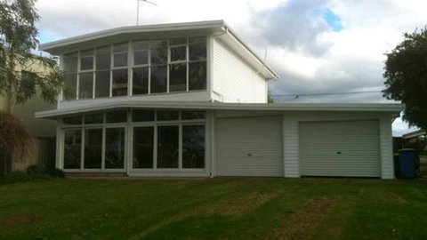 28 Graham Ave - Accommodation Sunshine Coast 0