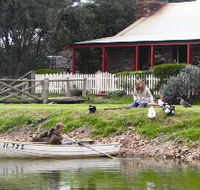 Stonewell Cottages and Vineyards - Accommodation Sunshine Coast