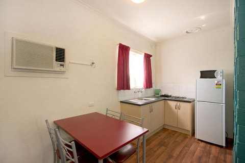 Hello Adelaide Motel + Apartments - Accommodation Sunshine Coast 4