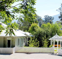 Amelina Cottages - Accommodation Sunshine Coast
