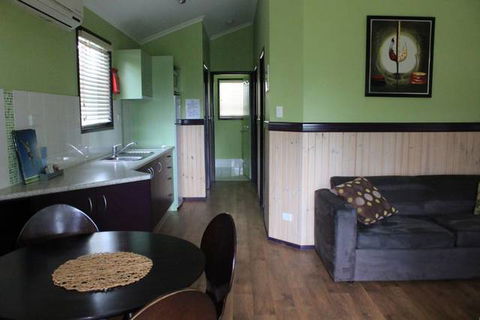 Aussie Outback Oasis Cabin & Van Village - Accommodation Sunshine Coast 1