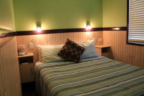 Aussie Outback Oasis Cabin & Van Village - Accommodation Sunshine Coast 0