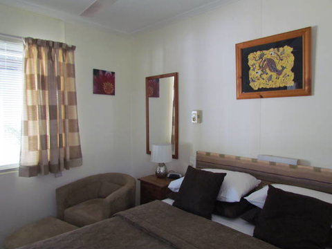 Ayr Max Motel - Accommodation Sunshine Coast 0