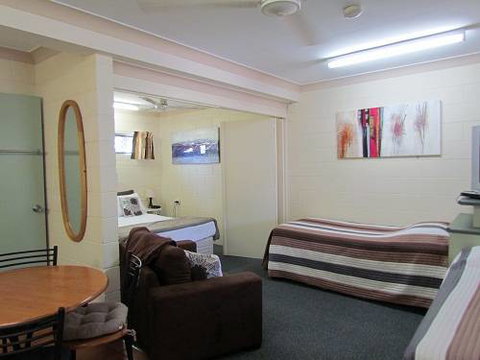 Ayr Max Motel - Accommodation Sunshine Coast 1
