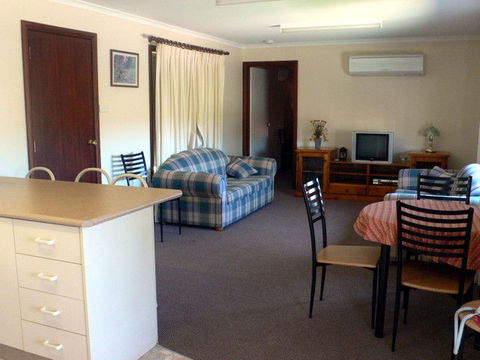 Back O' Bourke Accommodation - Accommodation Sunshine Coast 2