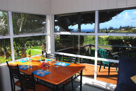 Cascade Garden Apartments - Accommodation Sunshine Coast 4