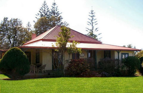 Christian's Of Bucks Point - Accommodation Sunshine Coast 0