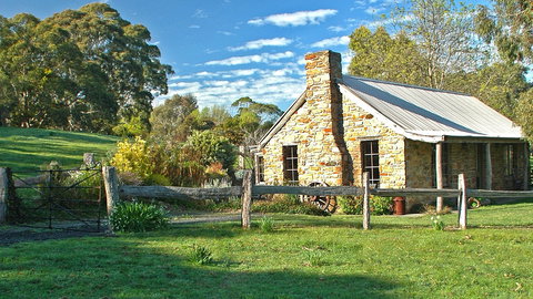 Adelaide Hills Country Cottages - Gum Tree Cottage - Accommodation Sunshine Coast 3