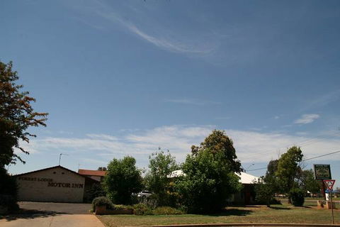 Forest Lodge Motor Inn & Restaurant - Accommodation Sunshine Coast 0