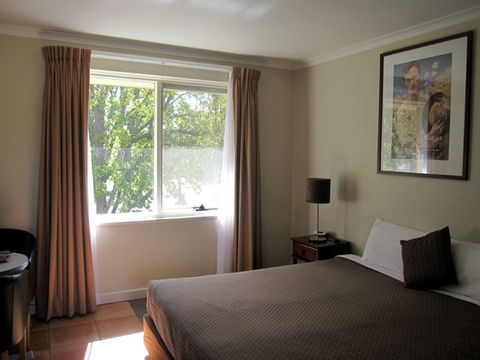 Forrest Hotel & Apartments - Accommodation Sunshine Coast 0