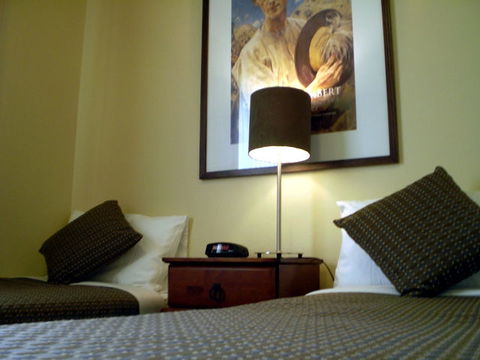 Forrest Hotel & Apartments - Accommodation Sunshine Coast 5