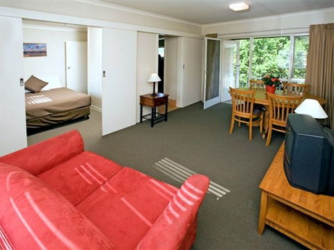 Forrest Hotel & Apartments - Accommodation Sunshine Coast 6