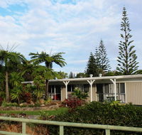 Hibiscus Regal Apartments - Accommodation Sunshine Coast
