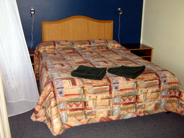 Broadbeach Waters QLD Accommodation Sunshine Coast