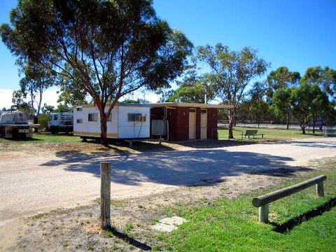 Karoonda Cabin & Caravan Park - Accommodation Sunshine Coast 0